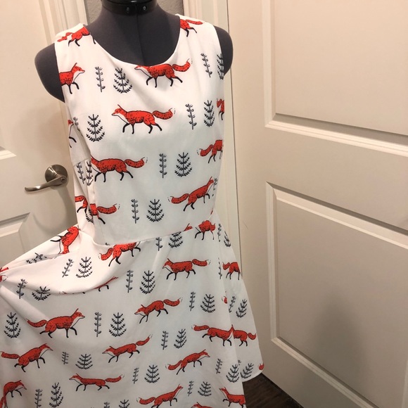 ❌Sold❌Price Firm Quirky Fox Print Dress 🦊🦊 - Picture 4 of 10